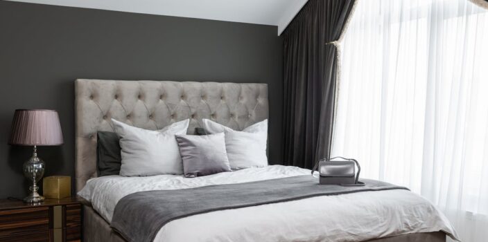 Tkaniny ścienne z mikrokapsułkami PCM: pasywna klimatyzacja i akustyka w jednym